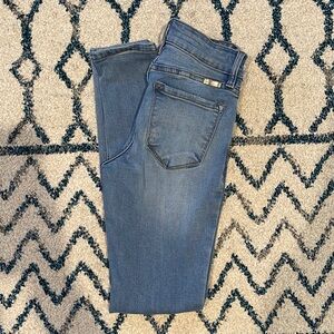 KanCan Light Wash Skinny Jeans